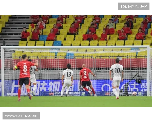 赛后分析：上海足球队与成都足球队比赛中的战术意识与表现探讨